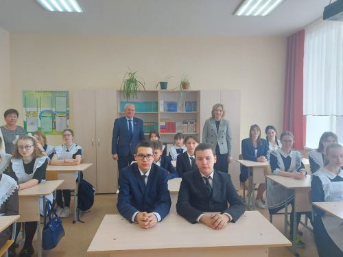 ТР Дәүләт Советы депутаты Ульяновка мәктәбендә  парламент дәресе уздырды