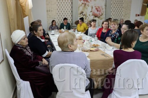 Чирмешәндә хатын-кызларны аш мәҗлесендә сыйладылар