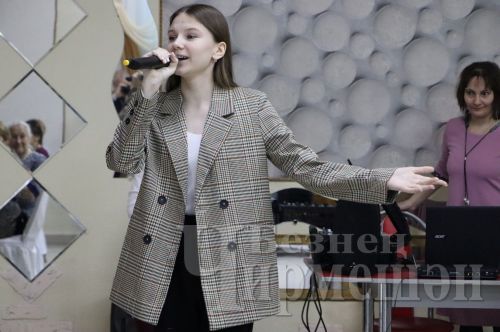 Чирмешәндә хатын-кызларны аш мәҗлесендә сыйладылар