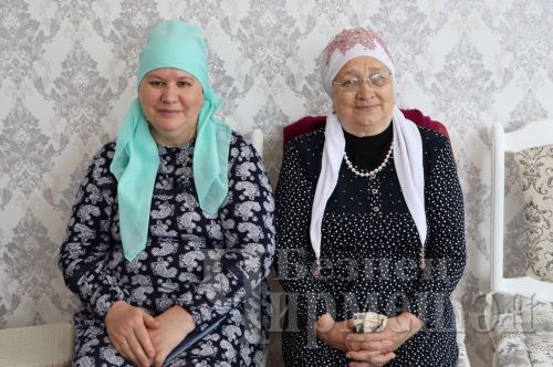 Лашман юбиляры Миннур Нуретдинова мәҗлескә җәймә пешереп куйган