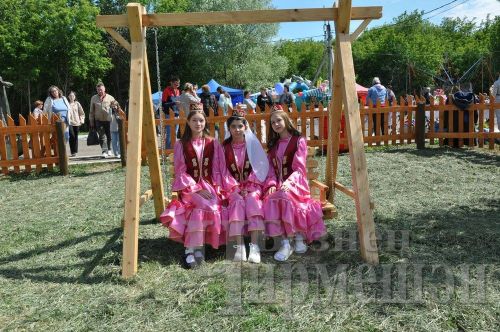 Чирмешән Сабан туенда көрәш батырына квадроцикл һәм тәкә бүләк иттеләр