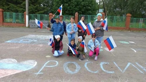 По случаю Дня России Черемшанская молодежь вышла на велопробег