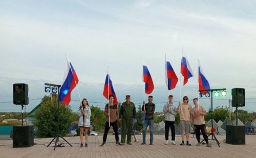 По случаю Дня России Черемшанская молодежь вышла на велопробег