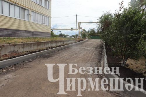 Чирмешәндә тагын дүрт ишегалды матурлана