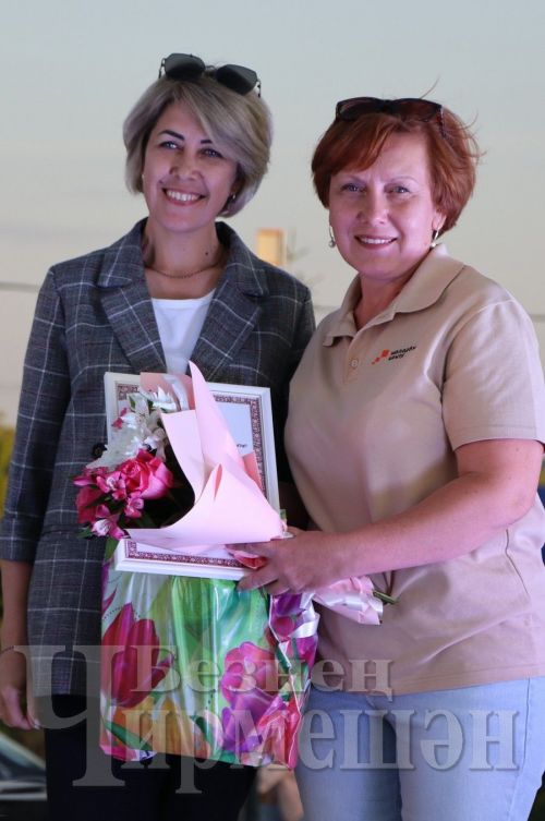 Чирмешәндә үткән Яшьләр көнендә активистларны да бүләкләделәр
