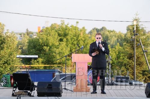 Чирмешәндә үткән Яшьләр көнендә активистларны да бүләкләделәр