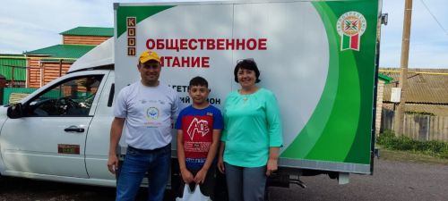 Чирмешән районында мөмкинлекләре чикле балаларны бәйрәм белән котладылар