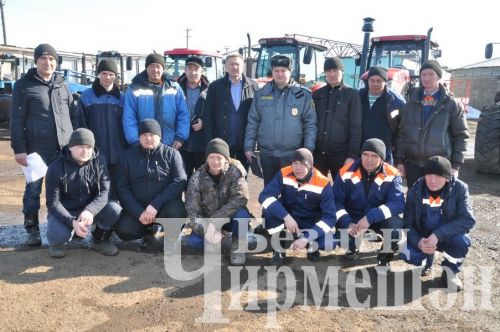 “ЧИРМЕШӘНАГРО”ның бер механизаторы 129 мең сум хезмәт хакы алган