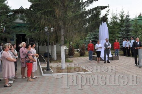 Чирмешәндә ТАССРның элеккеге прокуроры Идият Хәмидуллинга бюст ачылды