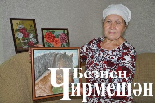 Иске Кади укытучысы  62 сантиметр озынлыктагы кыяр үстергән