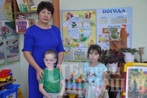 Чирмешәннән Әнисә Сибгатуллина 35 ел гомерен балалар тәрбияләүгә багышлаган