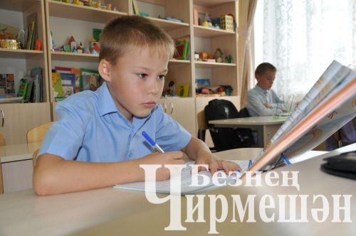 Сосновка балалары заманча җиһазланган мәктәптә укый