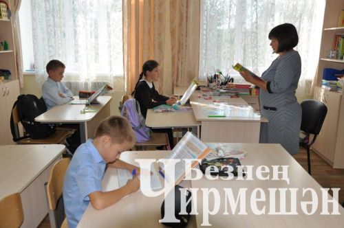 Сосновка балалары заманча җиһазланган мәктәптә укый