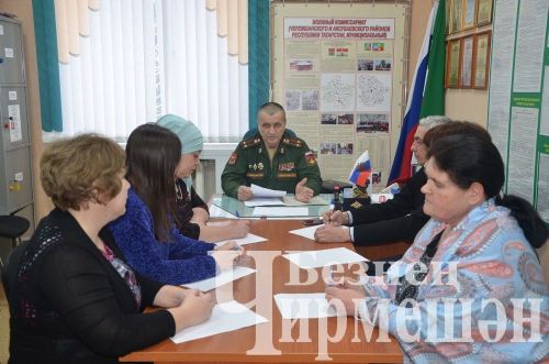Чирмешән егетләре хәрби хезмәткә теләп китә
