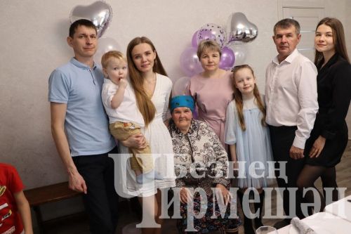 Девичья Полянада иң өлкән кеше Матрена Еменева юбилеен үткәрде