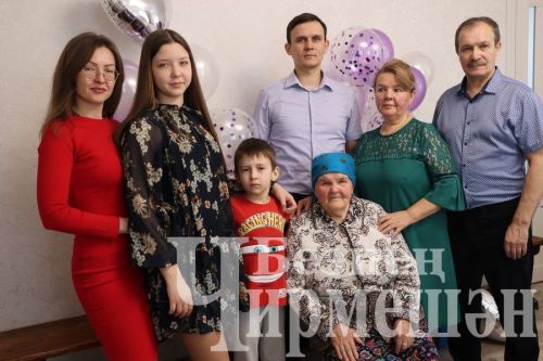 Девичья Полянада иң өлкән кеше Матрена Еменева юбилеен үткәрде