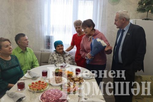 Девичья Полянада иң өлкән кеше Матрена Еменева юбилеен үткәрде
