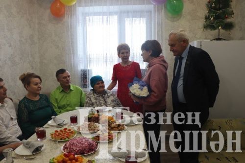 Девичья Полянада иң өлкән кеше Матрена Еменева юбилеен үткәрде