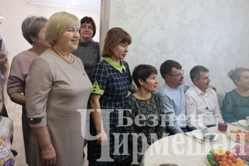 Девичья Полянада иң өлкән кеше Матрена Еменева юбилеен үткәрде