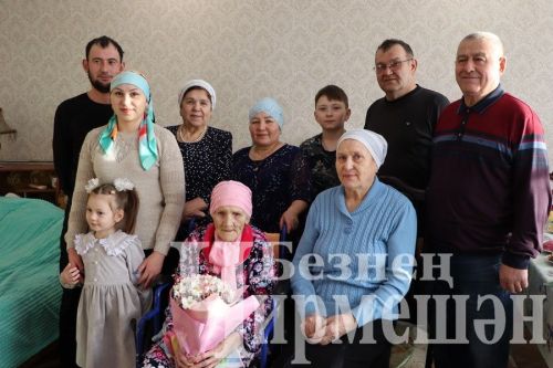 Лашман ветераны кунакларга бик шат
