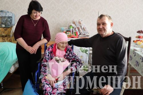 Лашман ветераны кунакларга бик шат
