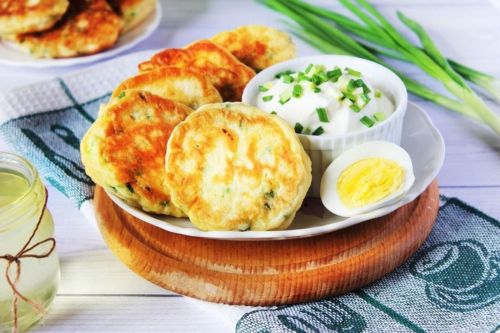 Йомырка һәм суганнан пирожки