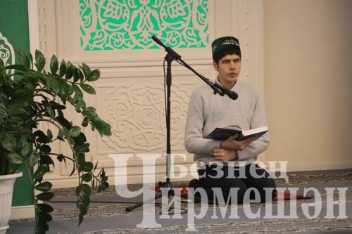 Чирмешән районы башлыгы берничә мәчеттә ифтар оештырды