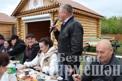 Глава Черемшанского района угощал предпринимателей