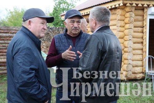 Чирмешән районы башлыгы эшмәкәрләрне кунак итте