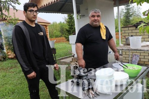 Глава Черемшанского района угощал предпринимателей