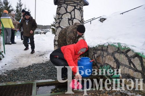 Әккәрәйдә Кач ману бәйрәмендә халыкны балык шулпасы белән сыйлаганнар