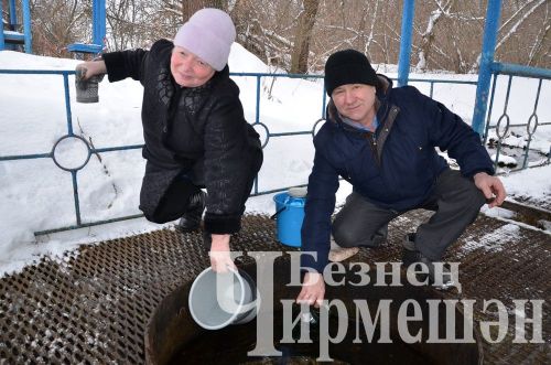 Әккәрәйдә Кач ману бәйрәмендә халыкны балык шулпасы белән сыйлаганнар