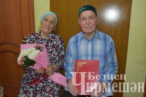 Лашманнан 90 яшьлек Һади Вәлиев балаларын әле дә машинасында йөртә