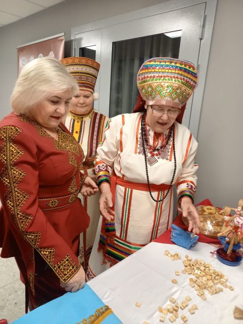 Чирмешәнлеләр “Рав елгасыннан” бик күп бүләк алып кайттылар