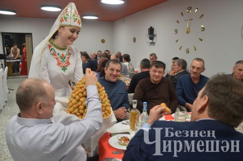 Бүген Чирмешәндә авыл хуҗалыгы алдынгыларын хөрмәтләделәр