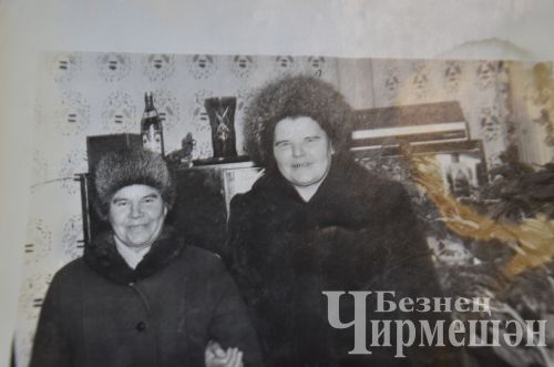 Югары Чегодайдан Зәрига Дәүләтшина 42 ел бер отпускасыз эшләгән