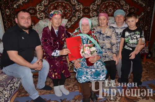 Югары Чегодайдан Зәрига Дәүләтшина 42 ел бер отпускасыз эшләгән