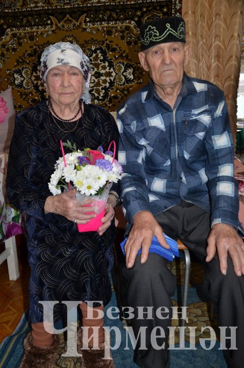 Бәркәтәдән Назифә әби яшьлегендә 200 метр тирәнлектәге шахталарда эшләгән
