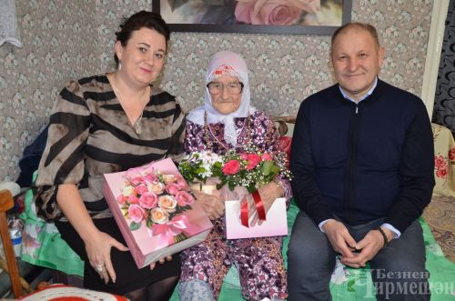 Югары Чегодайдан 95 яшьлек Зөләйха әби кунаклар җыйды