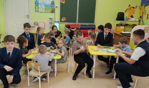 Черемшанские лицеисты подарили детям праздник