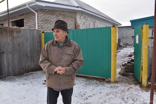 Керкәле авылының Ногманов урамында Ногмановлар йорт төзи