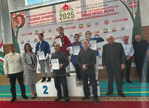Лашман мәктәбе кызлары көрәш турнирында медальләр яуладылар