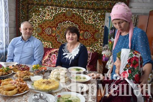 Түбән Чегодай авылыннан 95 яшьлек Әминә әби Мөхәммәтшина больница юлларын таптаган кеше түгел