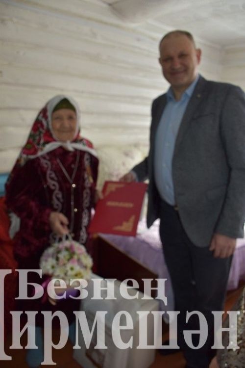 Түбән Чегодай авылыннан 95 яшьлек Әминә әби Мөхәммәтшина больница юлларын таптаган кеше түгел