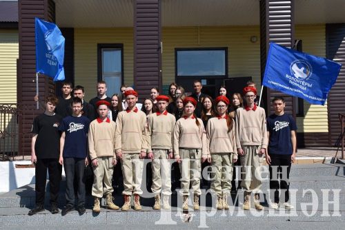 Түбән Чегодайда Рәнис Дәүләтшин хөрмәтенә истәлек тактасы ачтылар