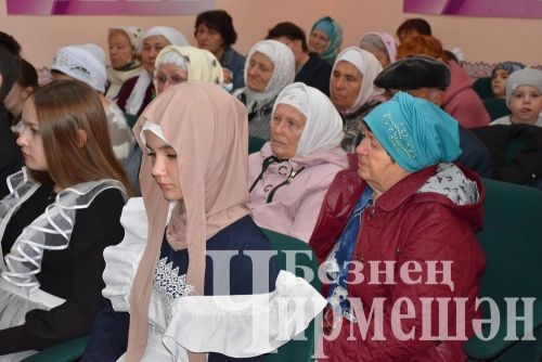 Түбән Чегодайда Рәнис Дәүләтшин хөрмәтенә истәлек тактасы ачтылар