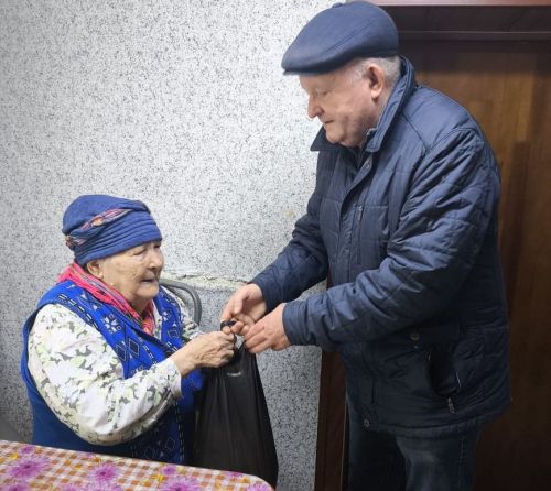 Лашманлыларны күчтәнәчләр белән сөендерделәр