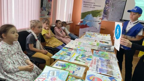 В Черемшане дошкольники запечатлели на бумаге правила дорожного движения
