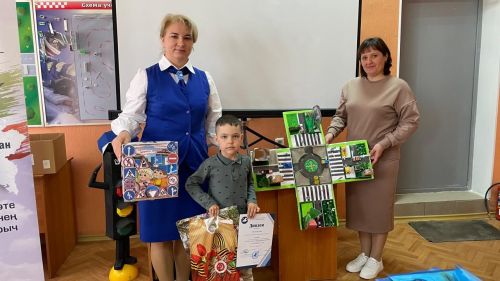 В Черемшане дошкольники запечатлели на бумаге правила дорожного движения