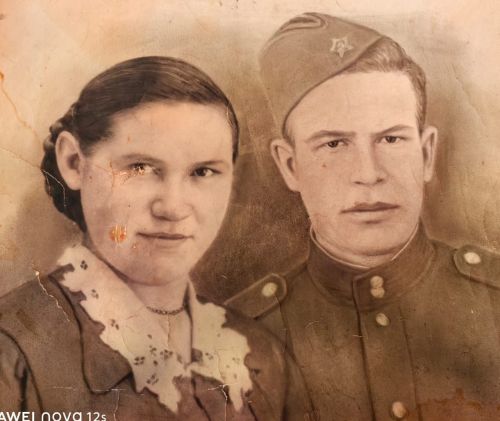 Чирмешәннән 90 яшьлек Роза әби кунакларын үзе салган курник белән сыйлады